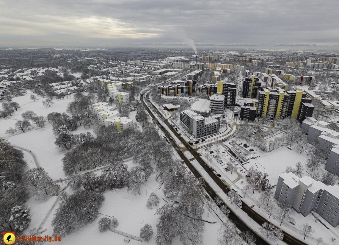 04.12.2021 - Karl-Marx-Ring und Marx-Zentrum in Neuperlach